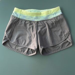 Ivivva by Lululemon girl’s running shorts